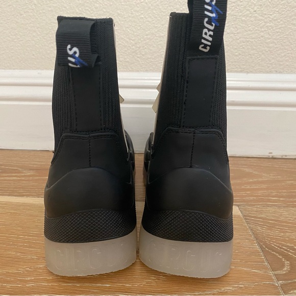 Circus NY by Sam Edelman Bethanie Zip Front Boot (Women). Size 7 - Picture 6 of 7